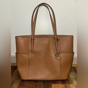 Michael Kors Jet Set Travel
